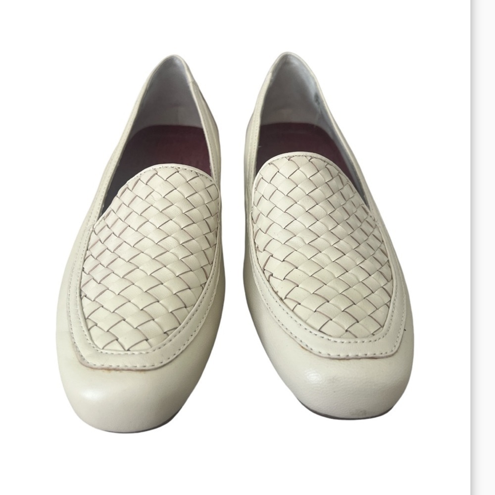 Munro Karter Loafer in Cream - Picture 2 of 7